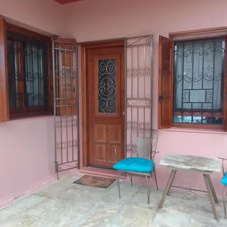 Perky Roses Home, Mountain Meets Sea In Milies, Pelion * Miléai