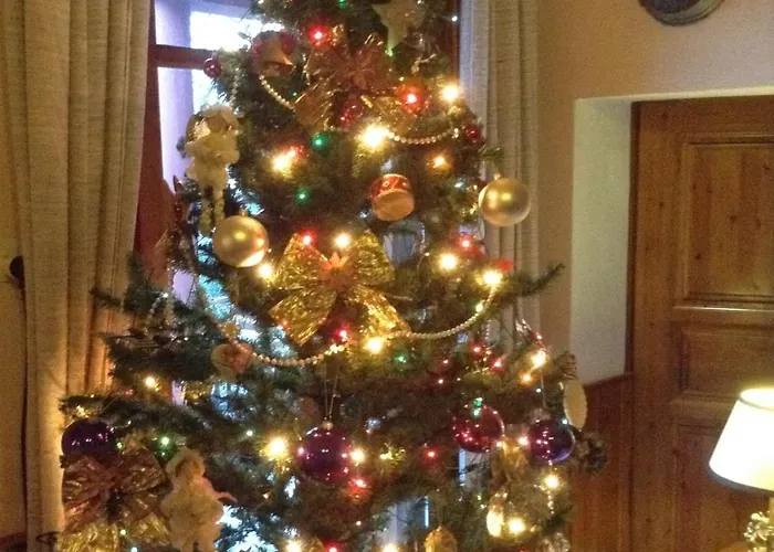 Perky Roses Home, Mountain Meets Sea In Milies, Pelion *