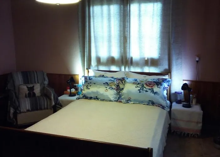 Case de vacanță Perky Roses Home, Mountain Meets Sea In Milies, Pelion *