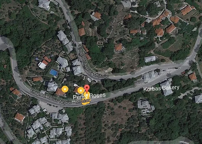 Perky Roses Home, Mountain Meets Sea In Milies, Pelion Case de vacanță Miléai