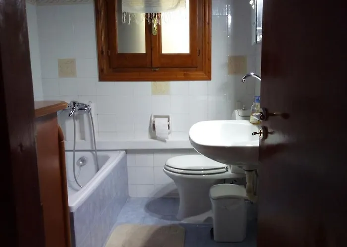 Case de vacanță Perky Roses Home, Mountain Meets Sea In Milies, Pelion Miléai