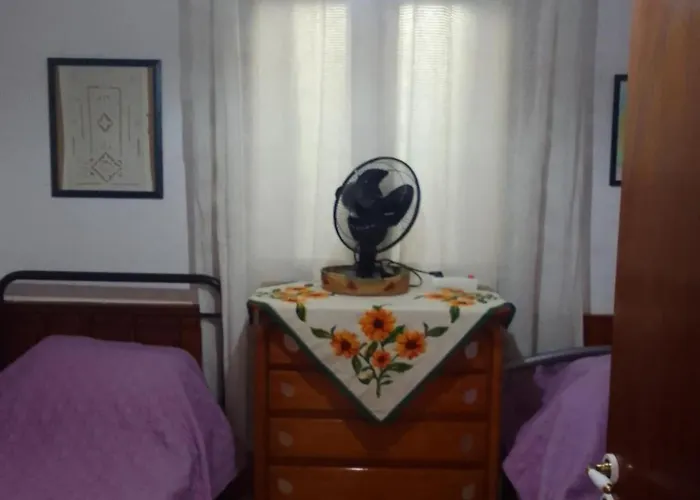 Perky Roses Home, Mountain Meets Sea In Milies, Pelion Case de vacanță